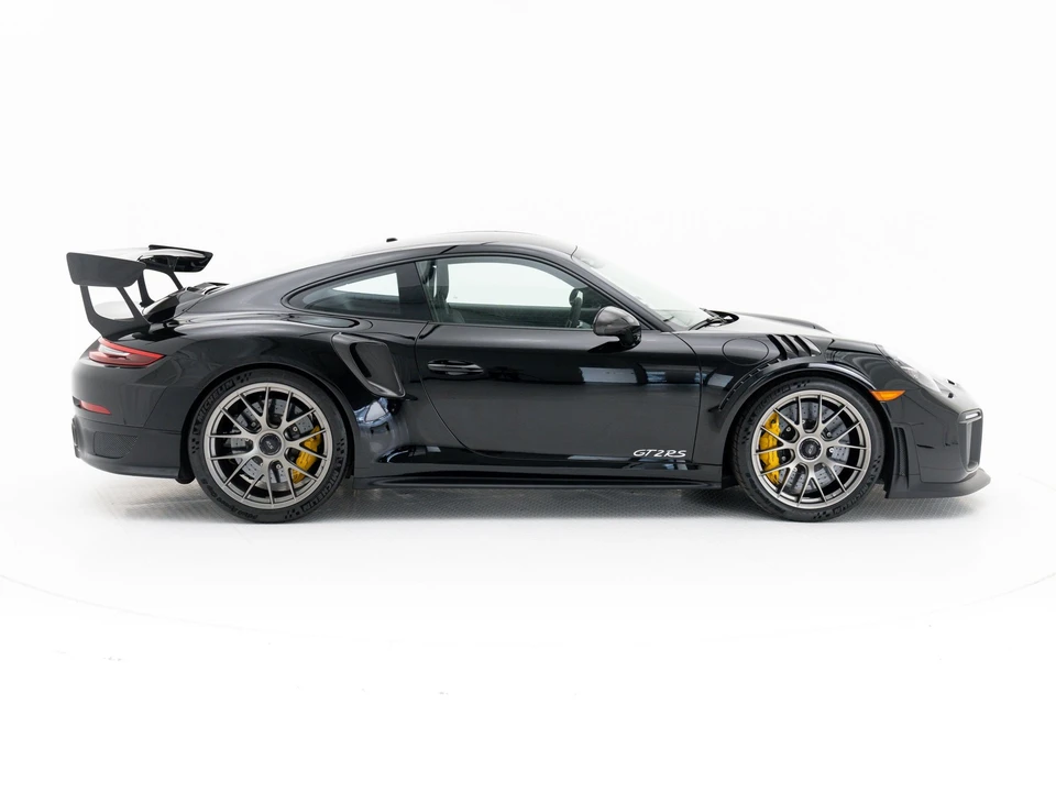2018 Porsche 991 GT2 RS - Image 2 of 31