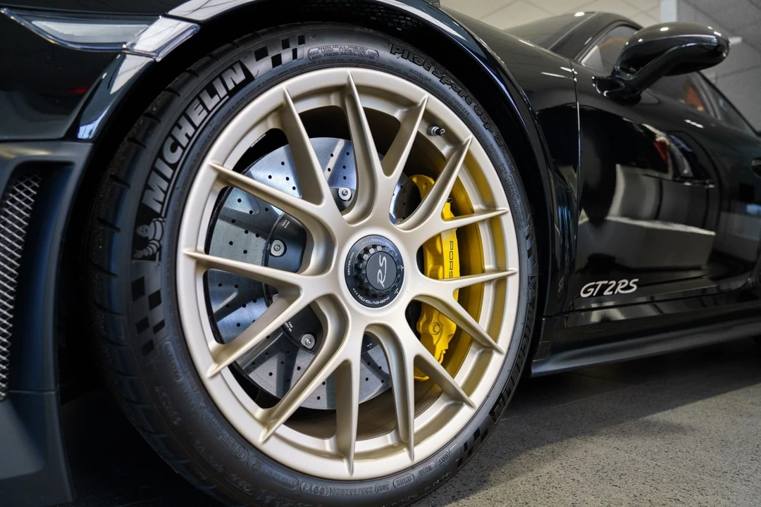 2018 Porsche 991 GT2 RS - Image 5 of 27