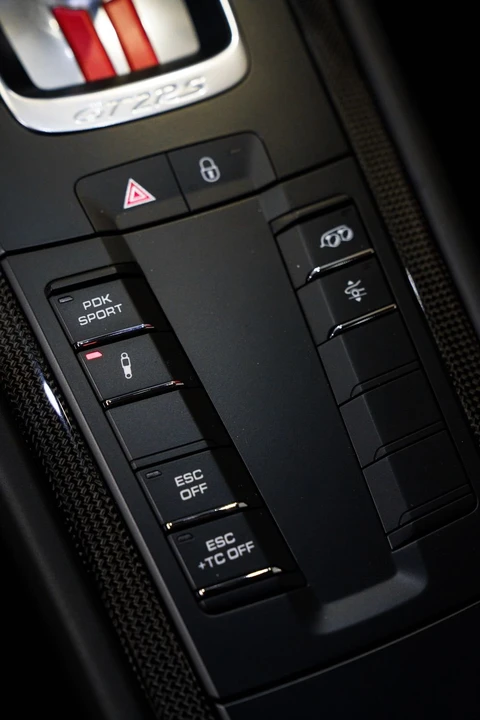 2018 Porsche 991 GT2 RS - Image 22 of 27