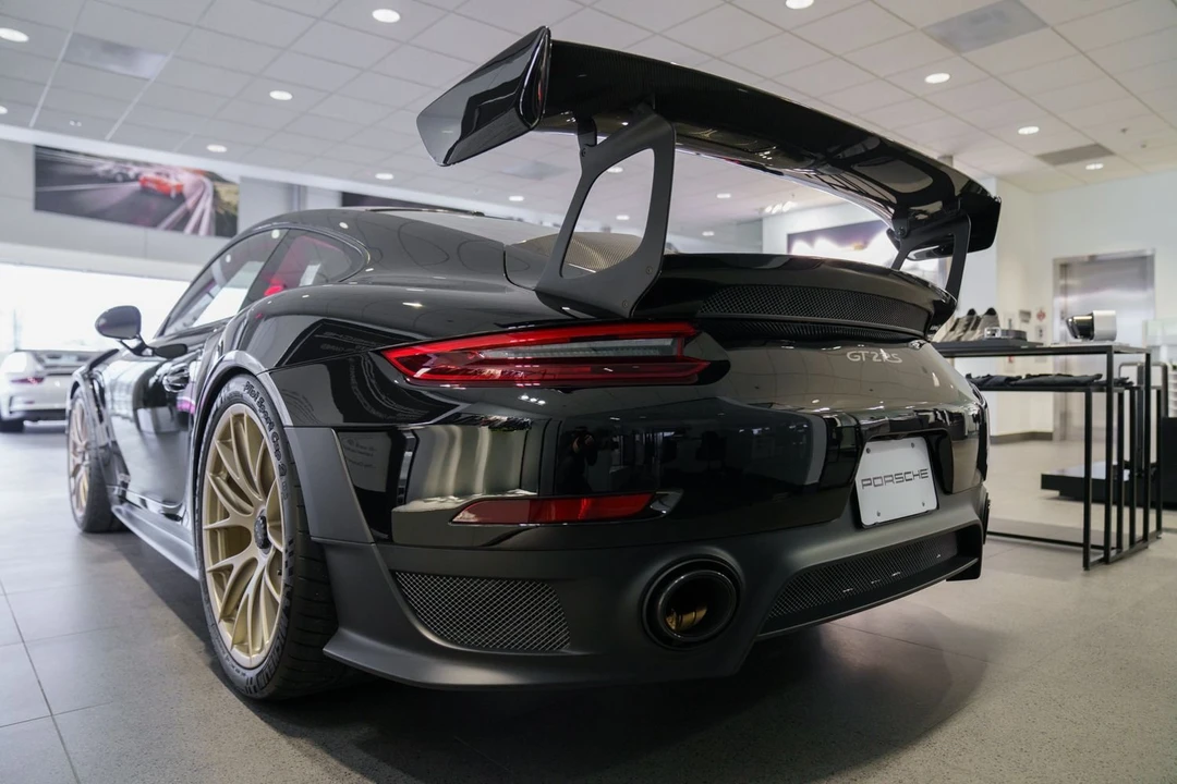 2018 Porsche 991 GT2 RS - Image 23 of 27