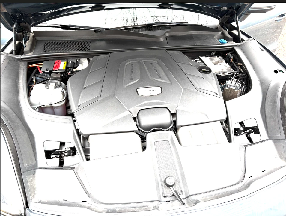 2019 Porsche 9Y0/9Y3 Cayenne S - Image 13 of 16