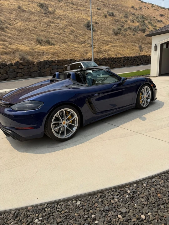 2021 Porsche 718 Boxster Spyder - Image 11 of 24