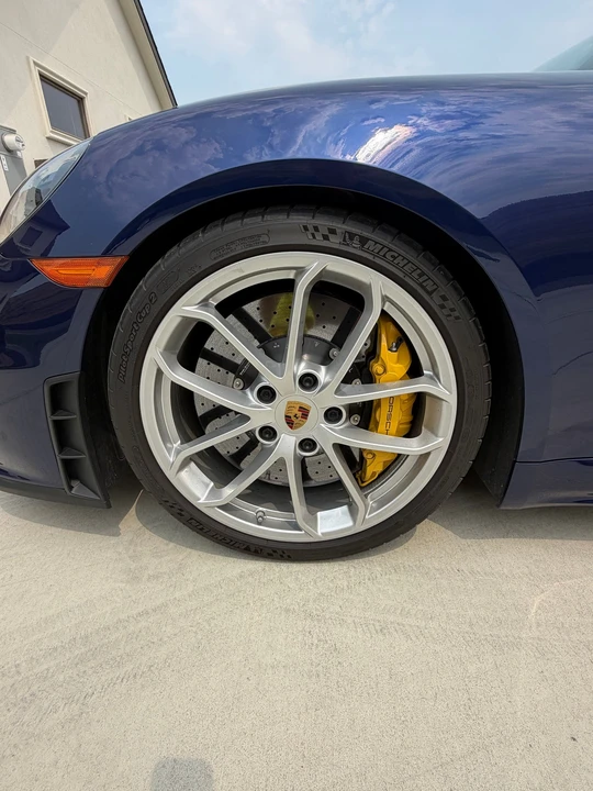 2021 Porsche 718 Boxster Spyder - Image 17 of 24