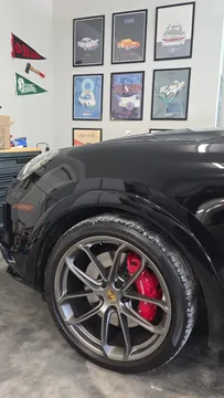 2021 Porsche Cayenne GTS Lightweight Coupe
