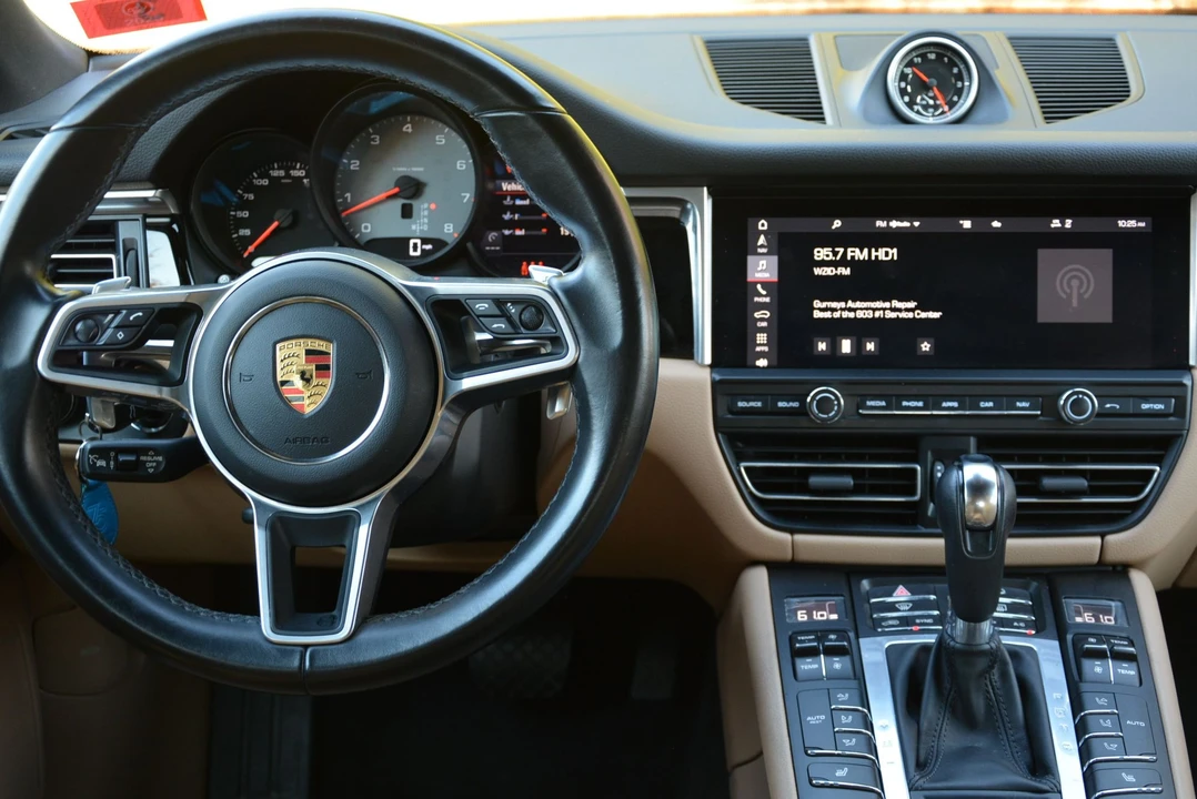 2021 Porsche Macan S - Image 5 of 10