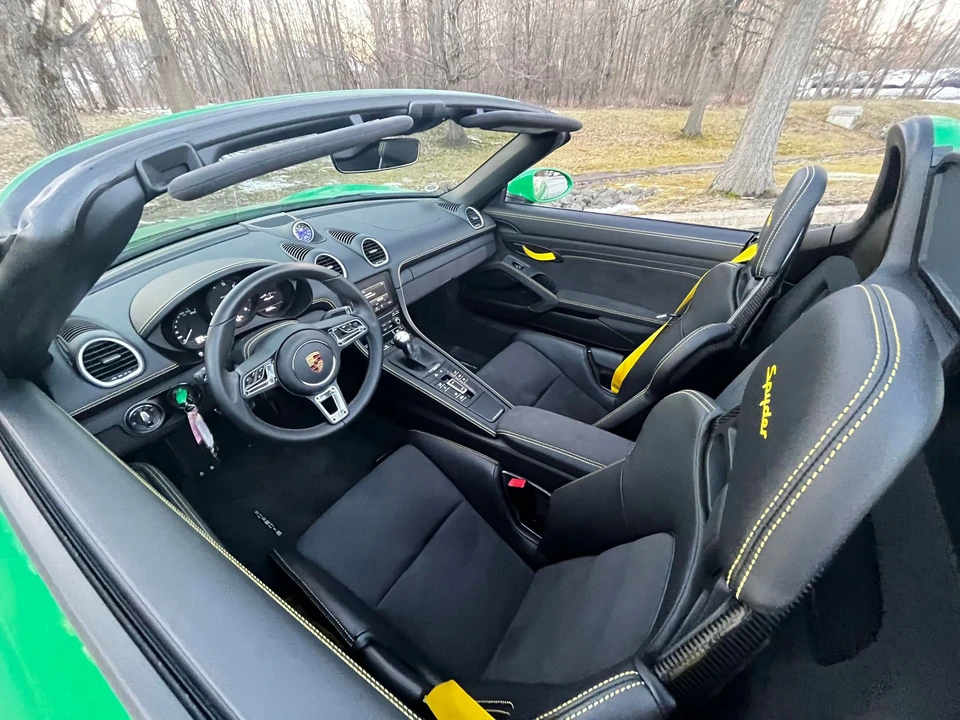 2022 Porsche 718 Boxster Spyder - Image 9 of 13
