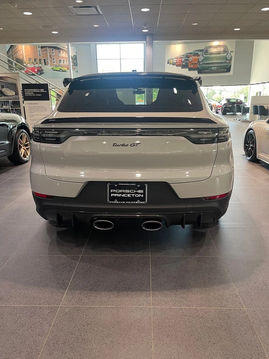 2022 Porsche 9Y0/9Y3 Cayenne Turbo GT - Image 3 of 9