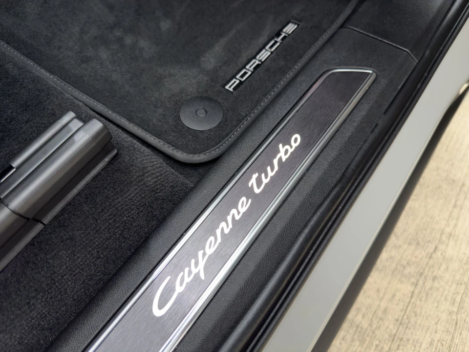2023 Porsche 9Y0/9Y3 Cayenne Turbo - Image 20 of 23