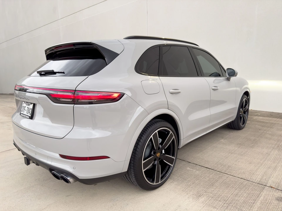 2023 Porsche 9Y0/9Y3 Cayenne Turbo - Image 5 of 23