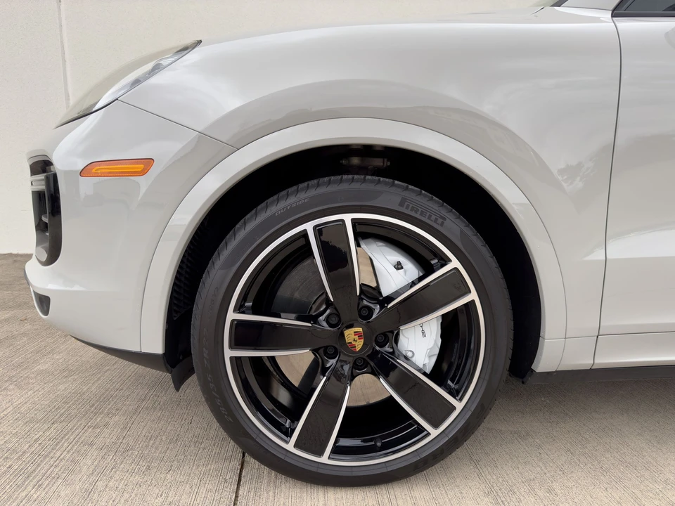 2023 Porsche 9Y0/9Y3 Cayenne Turbo - Image 6 of 23
