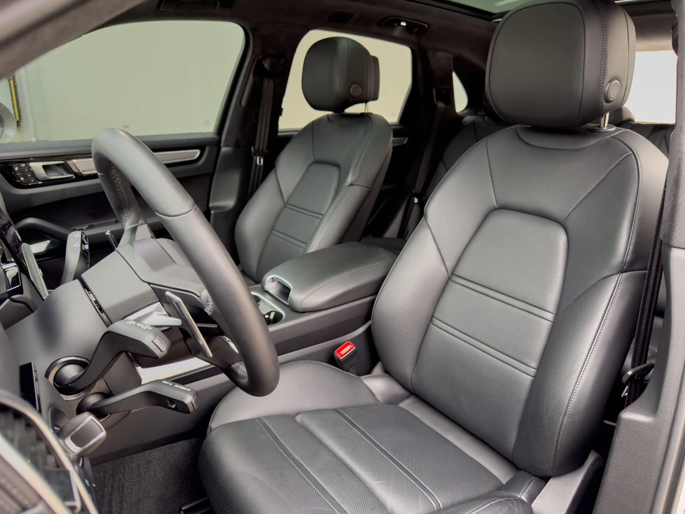 2023 Porsche 9Y0/9Y3 Cayenne Turbo - Image 9 of 23