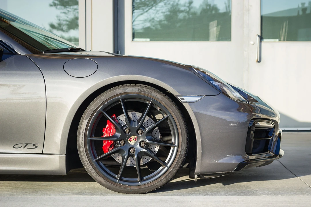 2015 Porsche 981 Cayman GTS - Image 2 of 31
