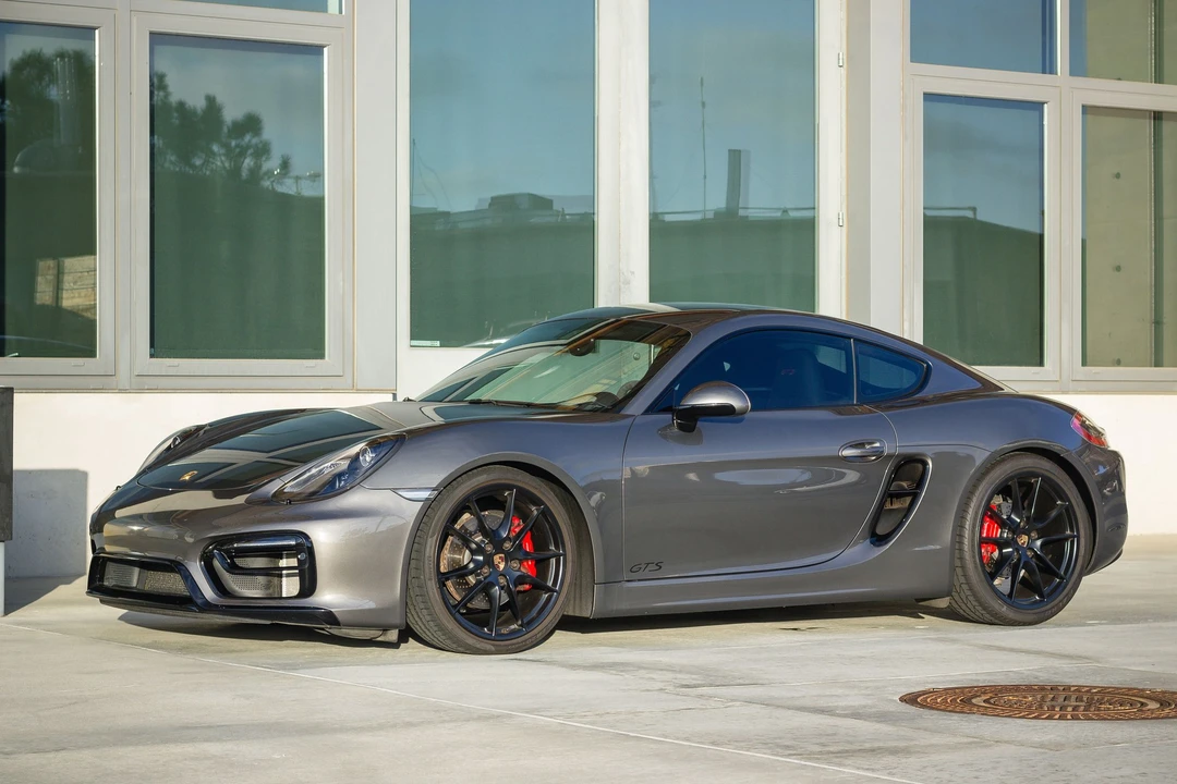 2015 Porsche 981 Cayman GTS - Image 3 of 31