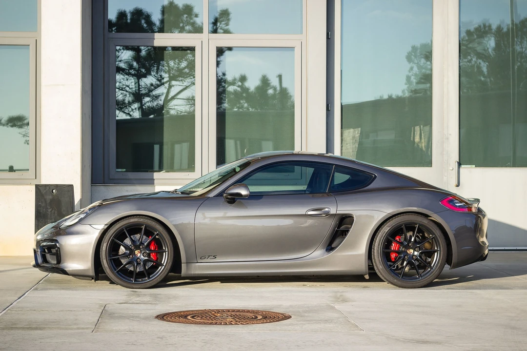 2015 Porsche 981 Cayman GTS - Image 4 of 31