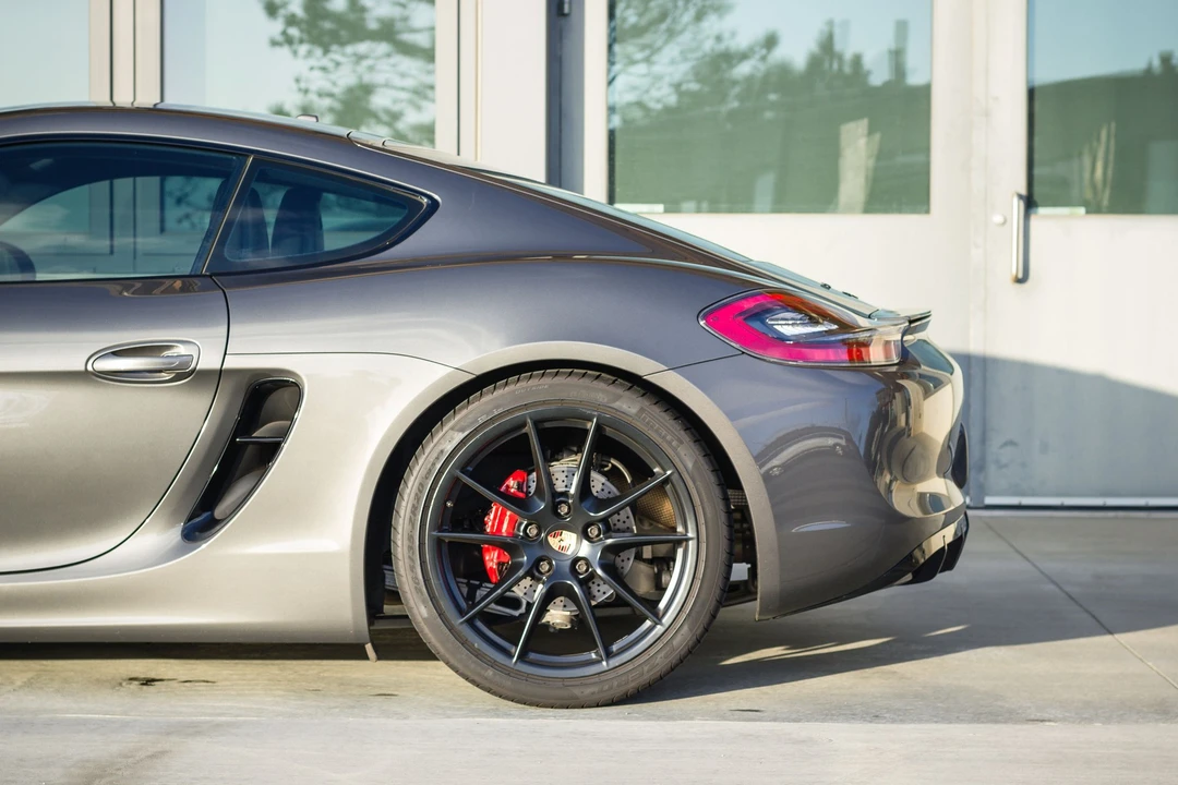 2015 Porsche 981 Cayman GTS - Image 5 of 31