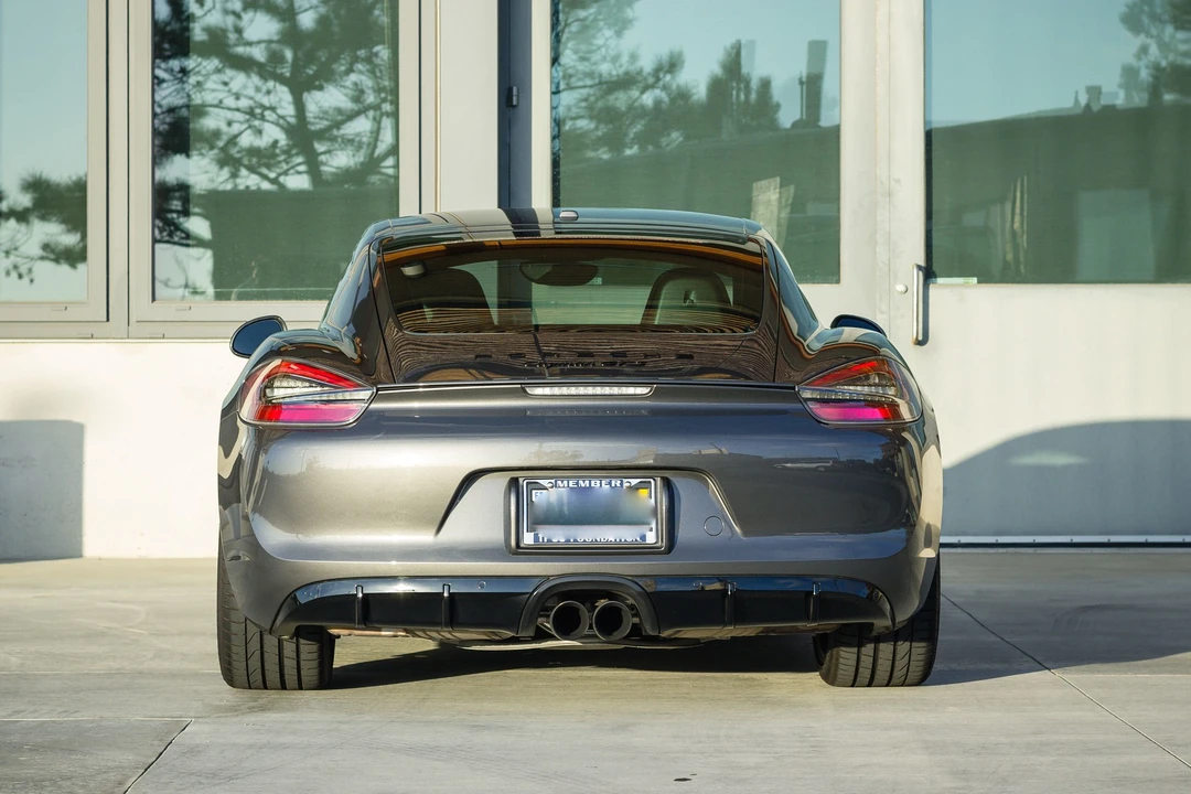 2015 Porsche 981 Cayman GTS - Image 8 of 31