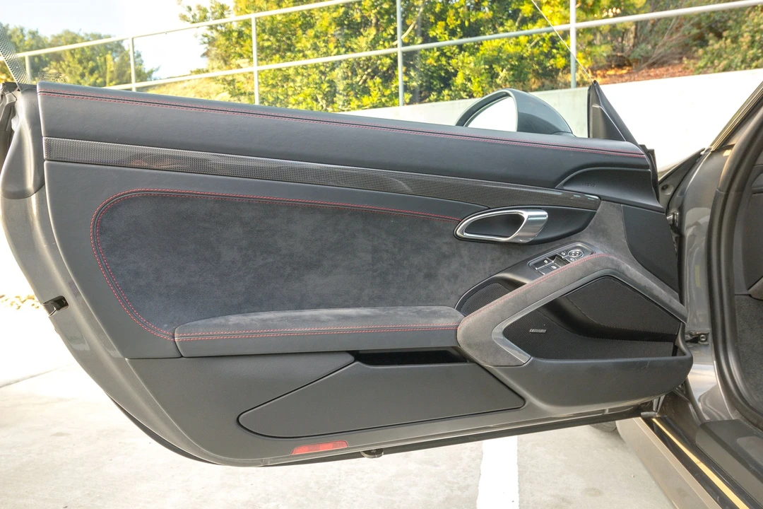 2015 Porsche 981 Cayman GTS - Image 14 of 31