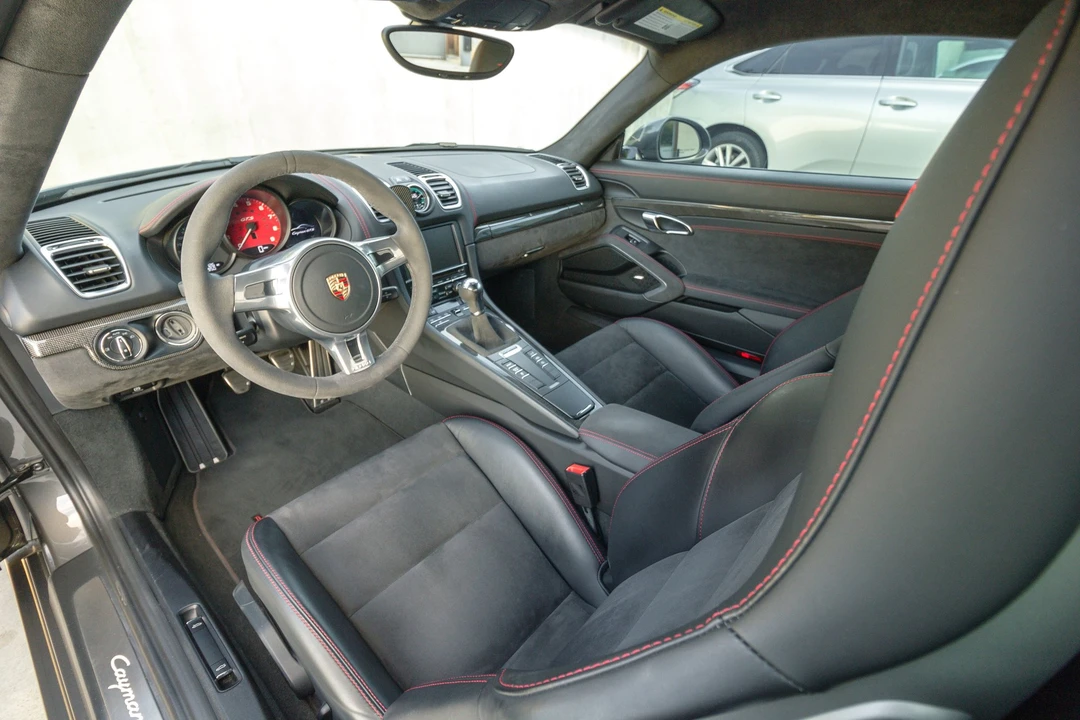 2015 Porsche 981 Cayman GTS - Image 15 of 31