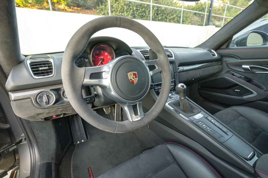 2015 Porsche 981 Cayman GTS - Image 17 of 31