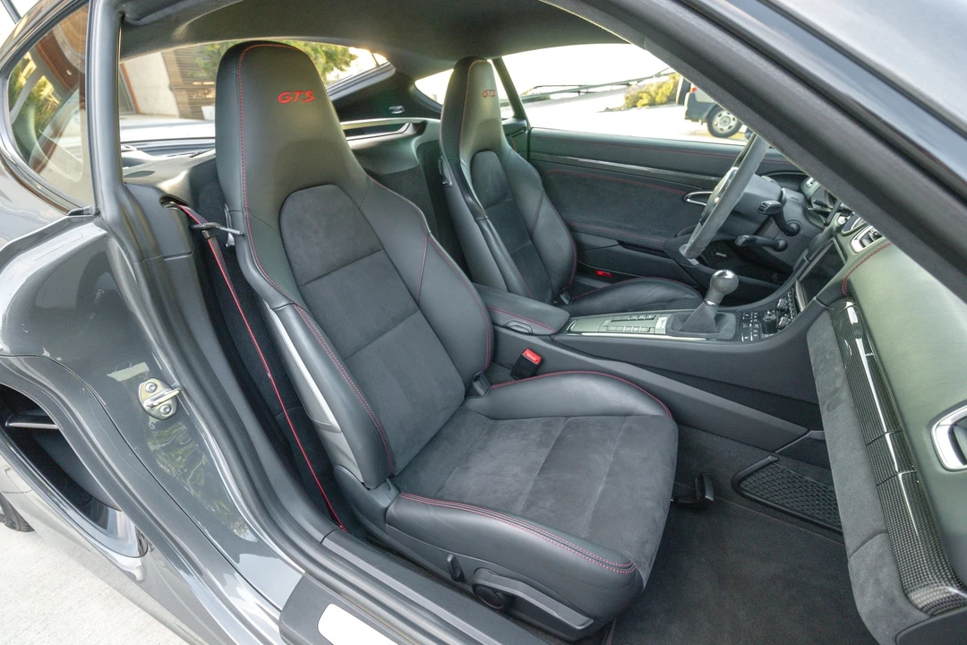 2015 Porsche 981 Cayman GTS - Image 19 of 31