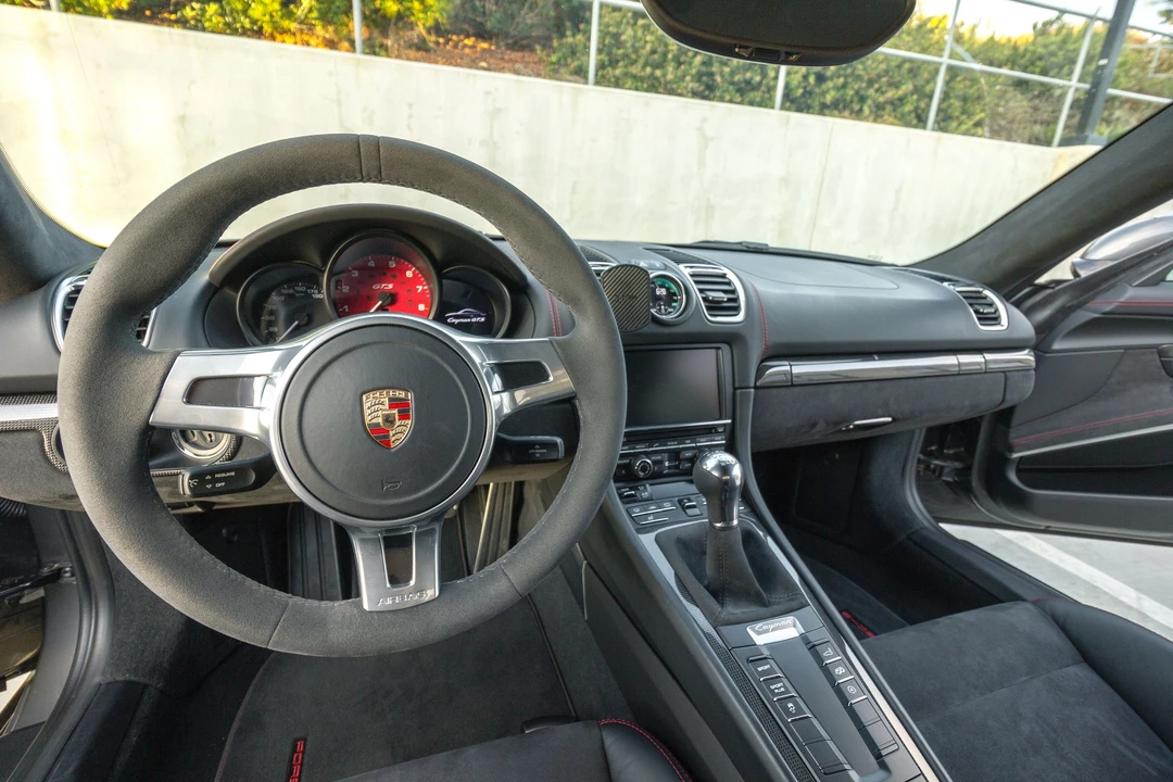 2015 Porsche 981 Cayman GTS - Image 21 of 31