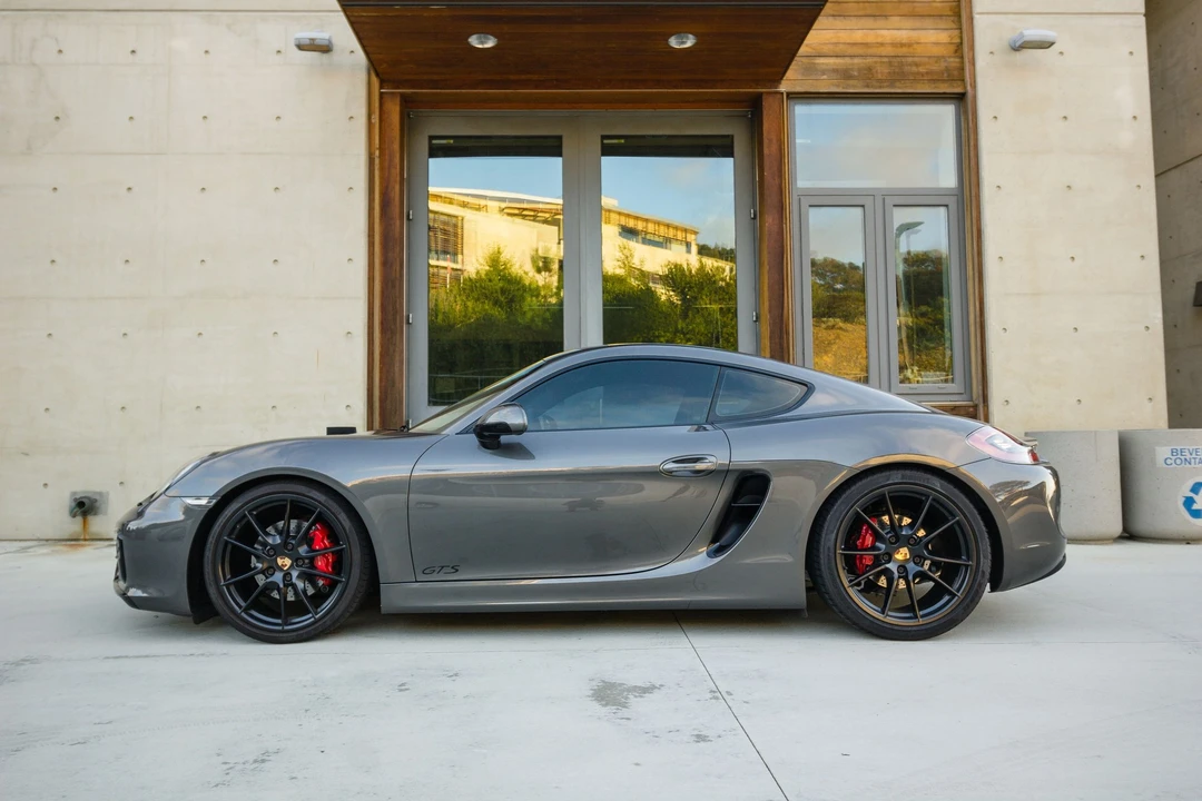2015 Porsche 981 Cayman GTS - Image 24 of 31