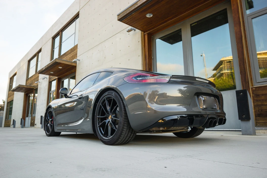2015 Porsche 981 Cayman GTS - Image 25 of 31