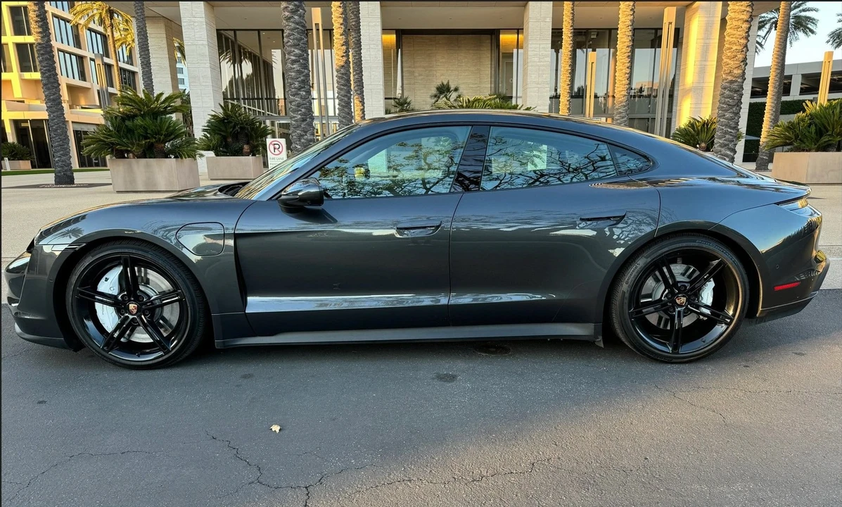 2020 Porsche Taycan 4S - Image 2 of 7