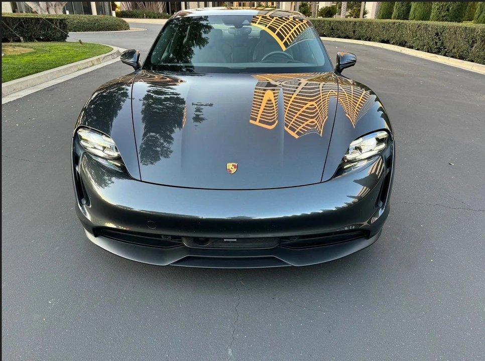 2020 Porsche Taycan 4S - Image 5 of 7