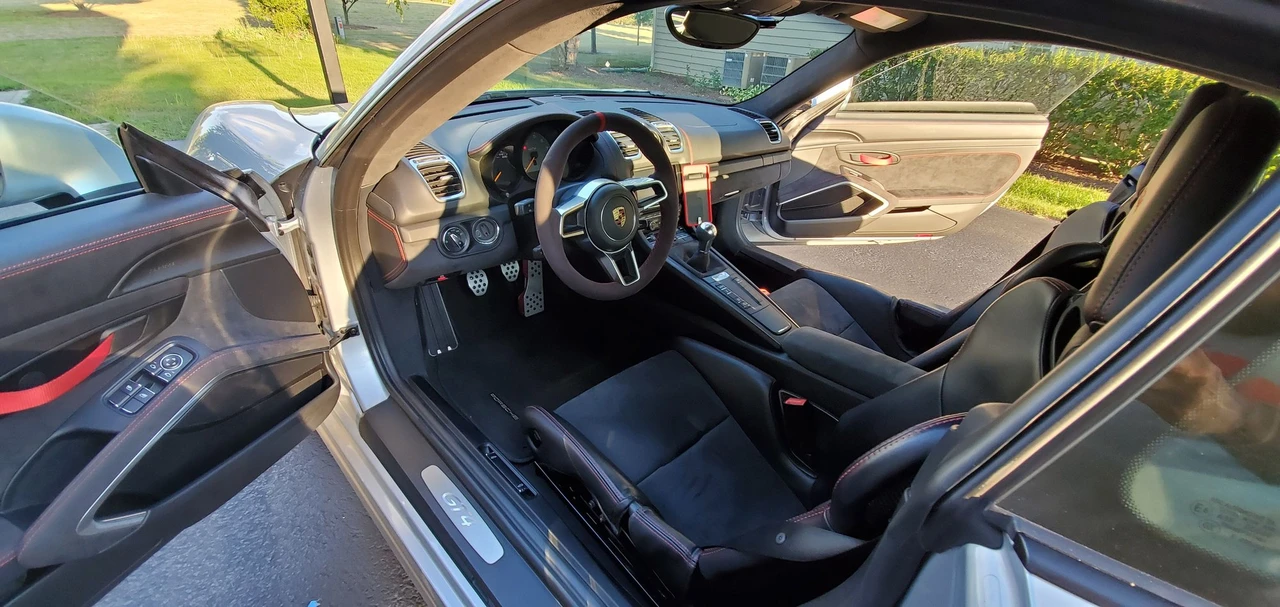 2016 Porsche 981 Cayman GT4 - Image 4 of 6