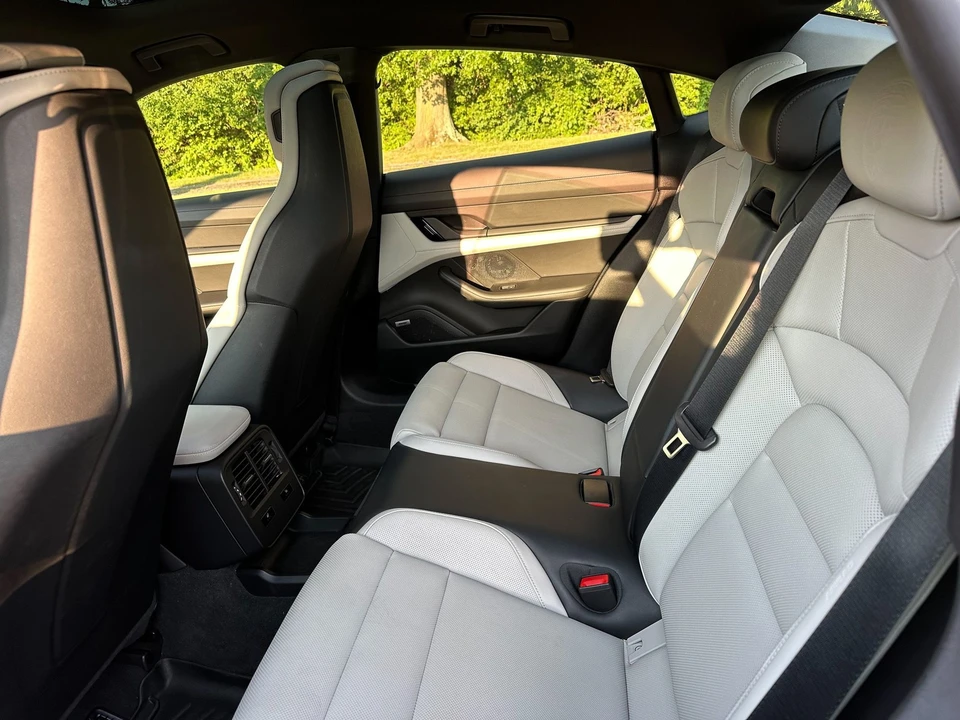 2021 Porsche Taycan 4S - Image 6 of 13