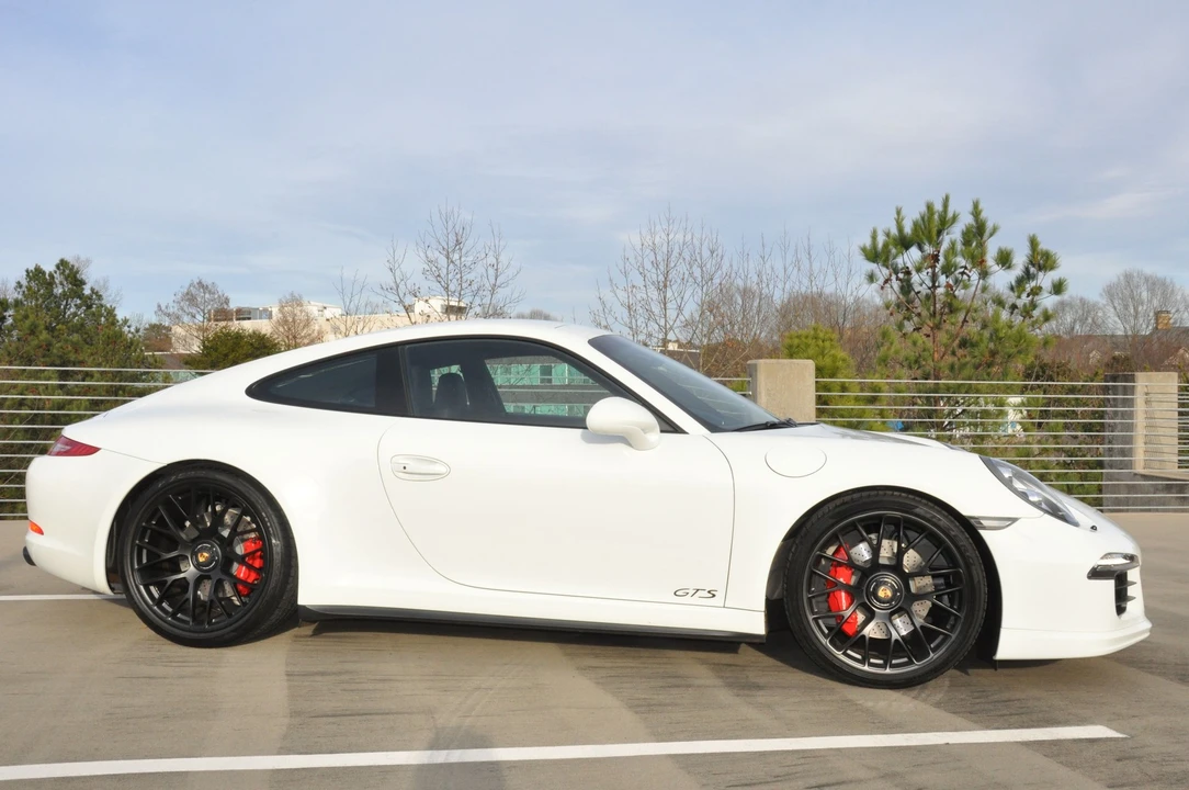2015 Porsche 991 Carrera GTS - Image 9 of 31