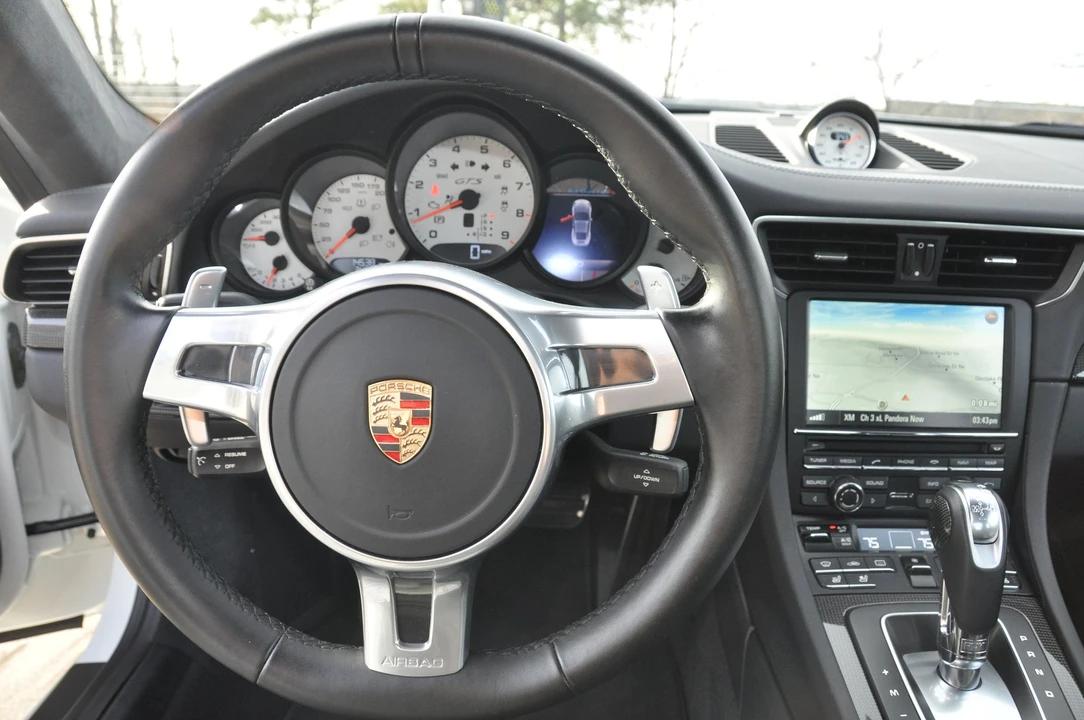 2015 Porsche 991 Carrera GTS - Image 23 of 31