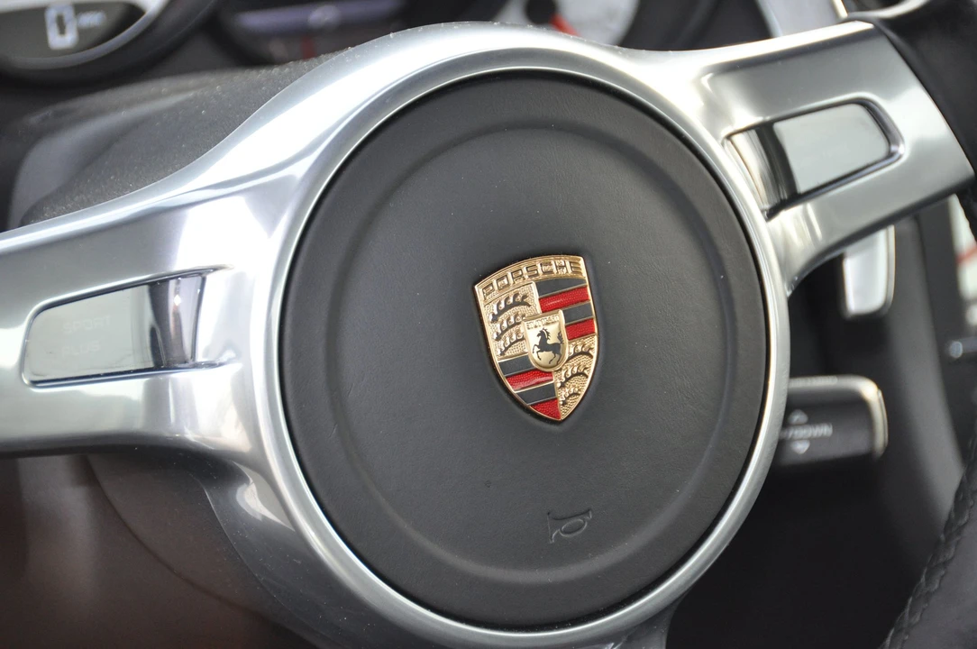 2015 Porsche 991 Carrera GTS - Image 24 of 31