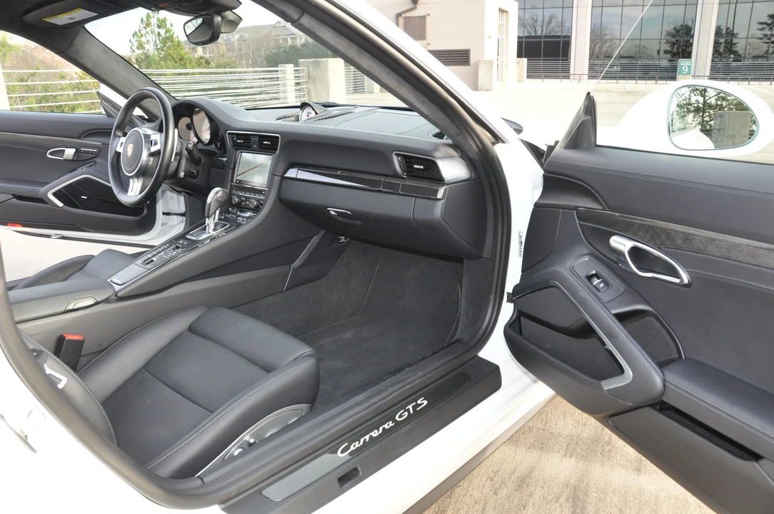 2015 Porsche 991 Carrera GTS - Image 27 of 31