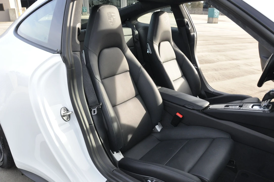 2015 Porsche 991 Carrera GTS - Image 29 of 31