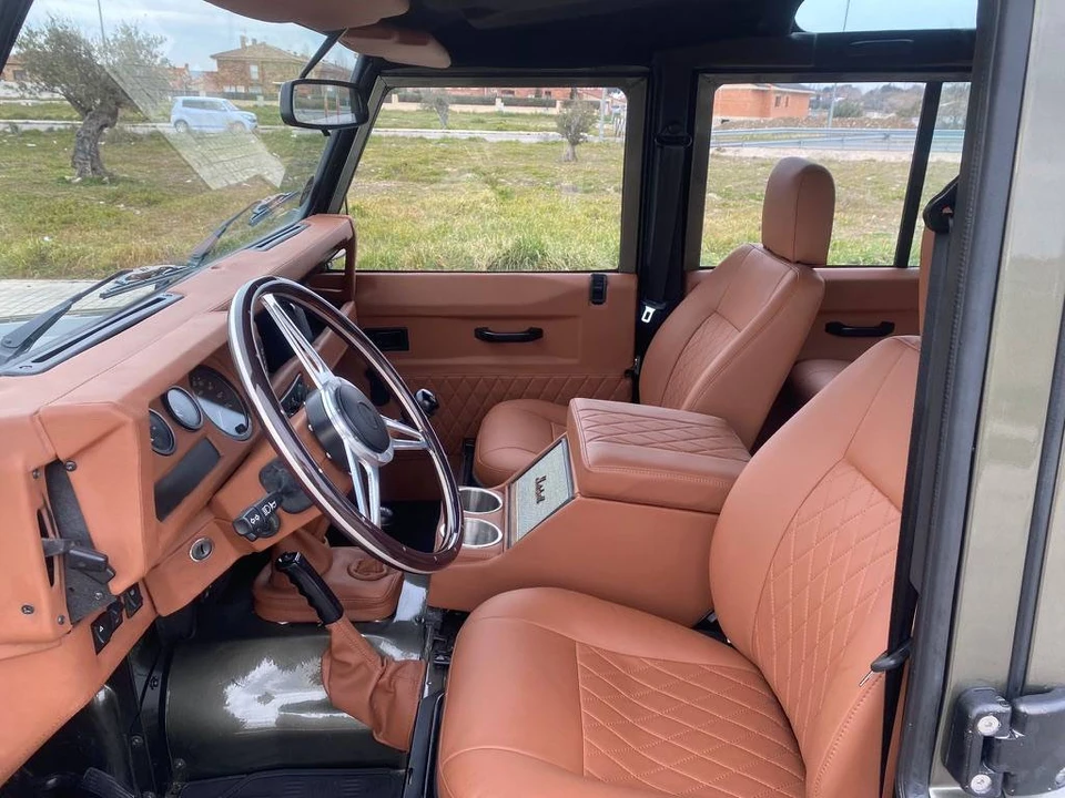 1990 Land Rover Defender 110 - Image 6 of 24