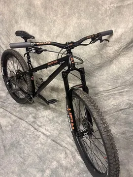 CUSTOM KONA HONZO ESD MEDIUM