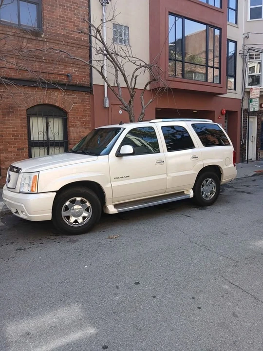 2006 Cadillac Escalade & EXT 2nd Gen - Image 4 of 10