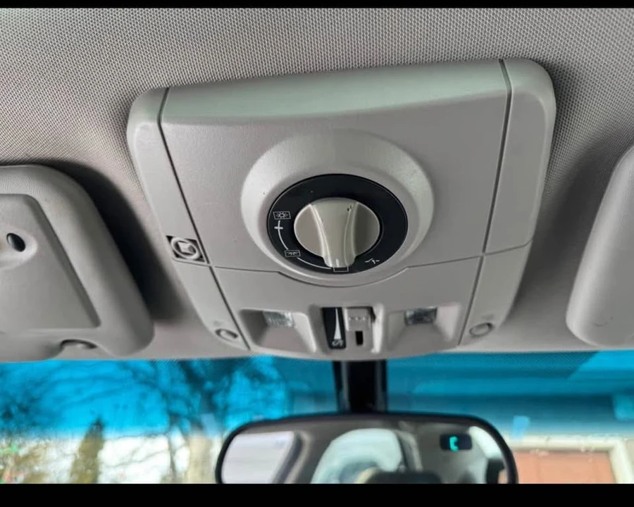 2005 Cadillac CTS 1st Gen - Image 3 of 10