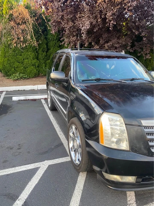 2008 Cadillac Escalade & EXT 3rd Gen - Image 4 of 10