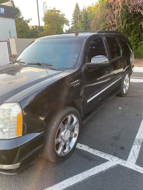 2008 Cadillac Escalade & EXT 3rd Gen - Image 3 of 10