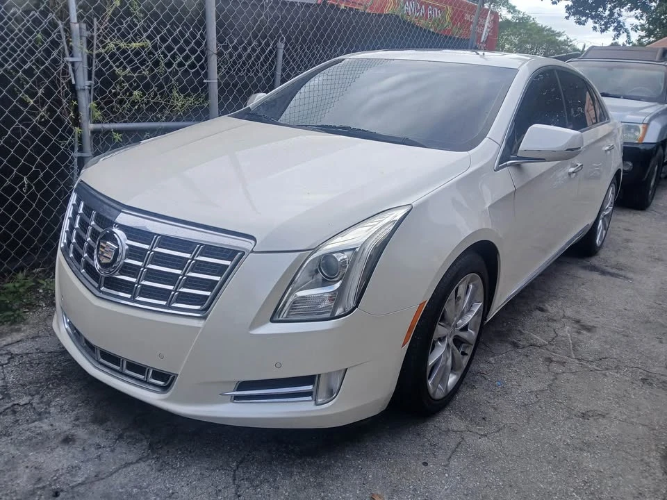 2013 Cadillac XTS - Image 2 of 3