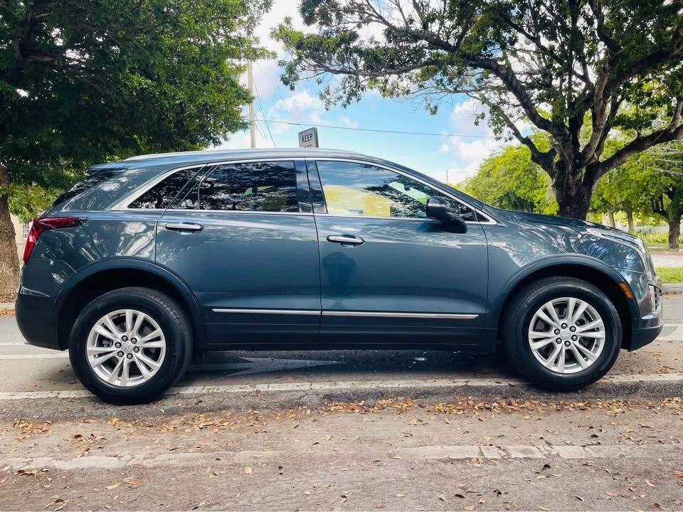 2021 Cadillac XT5 - Image 2 of 10