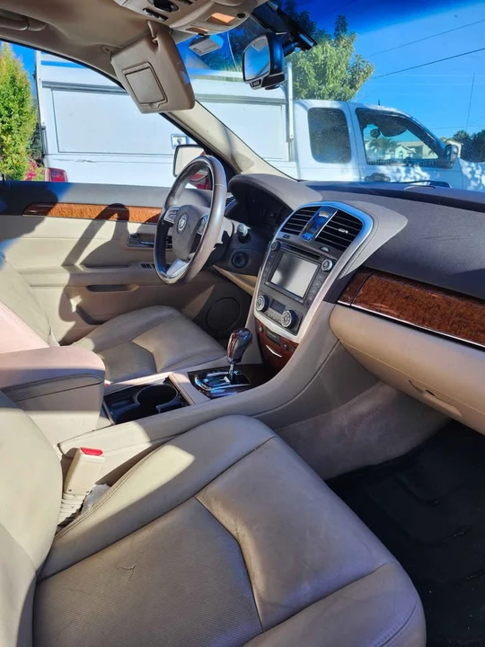 2008 Cadillac SRX - Image 6 of 7
