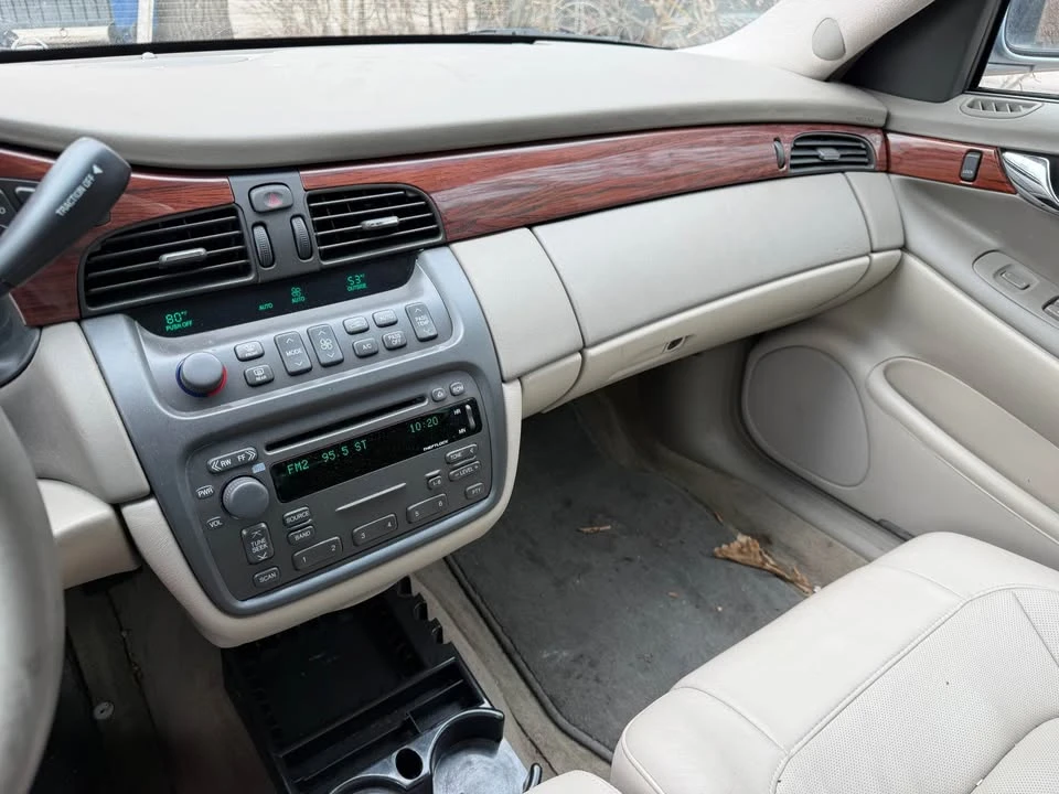 2005 Cadillac DeVille 8th Gen - Image 5 of 7
