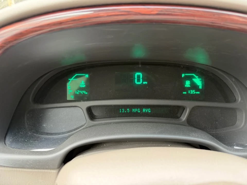 2005 Cadillac DeVille 8th Gen - Image 6 of 7