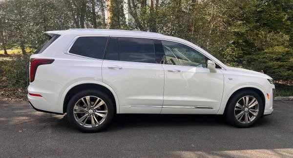 2021 Cadillac XT6 - Image 2 of 10