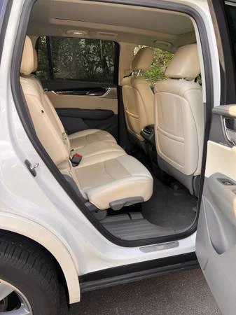 2021 Cadillac XT6 - Image 8 of 10