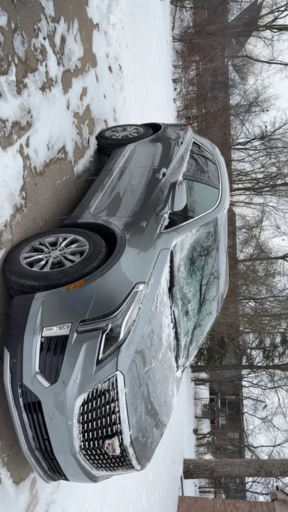 2023 Cadillac CT5 - Image 8 of 10